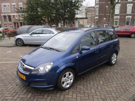 Opel Zafira - 2.2 Executive 1 jaar apk-nette auto-7 personen - 1