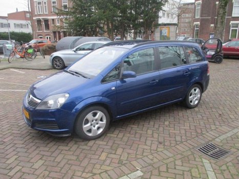 Opel Zafira - 2.2 Executive 1 jaar apk-nette auto-7 personen - 1