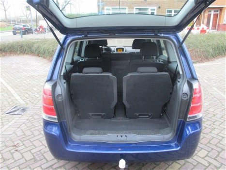 Opel Zafira - 2.2 Executive 1 jaar apk-nette auto-7 personen - 1