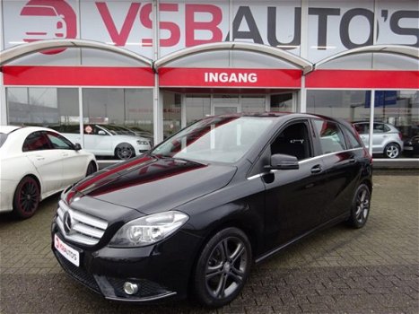 Mercedes-Benz B-klasse - B180 115PK NAVIGATIE AIRCO LMV ESP ELEC-RAMEN - 1