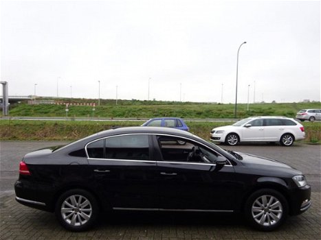 Volkswagen Passat - 1.4 TSI 122PK NAVIGATIE AIRCO CAMERA LMV PDC - 1