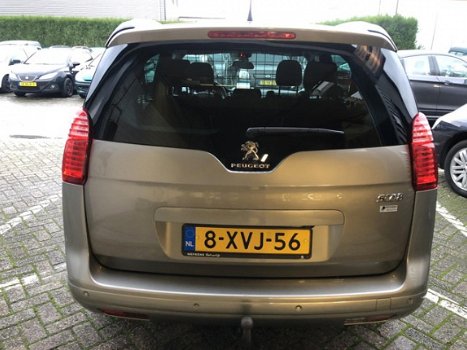 Peugeot 5008 - 1.6 THP Style 5p. Led xenon Navigatie parkeersensoren trekhaak climate controle cruis - 1