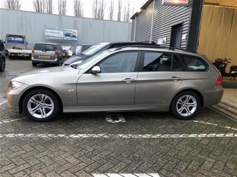 BMW 3-serie Touring - 318d Corporate Lease High Executive Leer climate controle lm-velgen PDC electr - 1