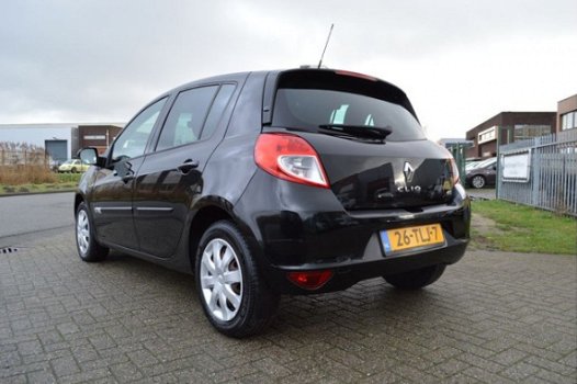 Renault Clio - 1.5 dCi Collection 5-Drs Airco - 1