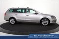 Volkswagen Passat Variant - 2.0 TDI Highline BlueMotion *Navigatie*Leer*1ste Eigenaar - 1 - Thumbnail