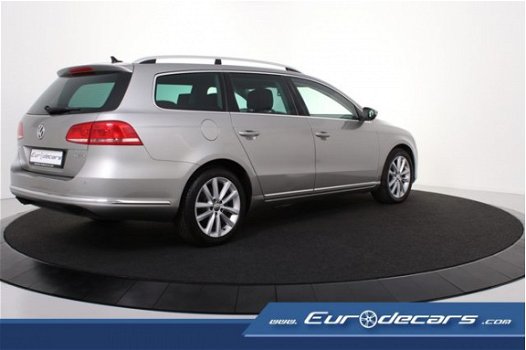 Volkswagen Passat Variant - 2.0 TDI Highline BlueMotion *Navigatie*Leer*1ste Eigenaar - 1