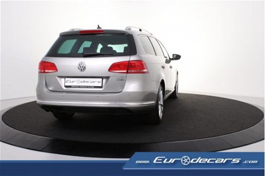 Volkswagen Passat Variant - 2.0 TDI Highline BlueMotion *Navigatie*Leer*1ste Eigenaar - 1