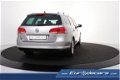 Volkswagen Passat Variant - 2.0 TDI Highline BlueMotion *Navigatie*Leer*1ste Eigenaar - 1 - Thumbnail