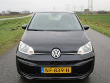 Volkswagen Up! - 1.0 BMT move up Met Airco/Elektrische ramen/APK