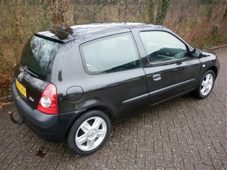 Renault Clio - 1.4-16V Dynamique Luxe zeer nette auto+nieuwe apk - 1