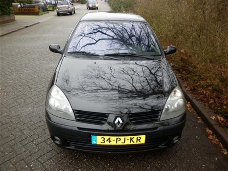 Renault Clio - 1.4-16V Dynamique Luxe zeer nette auto+nieuwe apk - 1