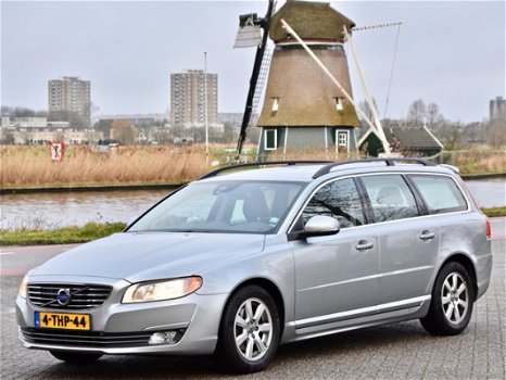 Volvo V70 - 1.6 D2 Nordic+ Dealer onderhouden, Leder, Navigatie - 1