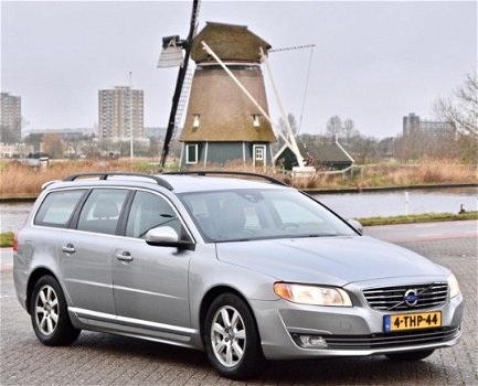 Volvo V70 - 1.6 D2 Nordic+ Dealer onderhouden, Leder, Navigatie - 1