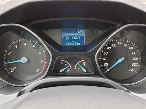 Ford Focus - 1.6/Parkeersensoren/LM-velgen/Getint glas/Nieuwe distributieriem - 1
