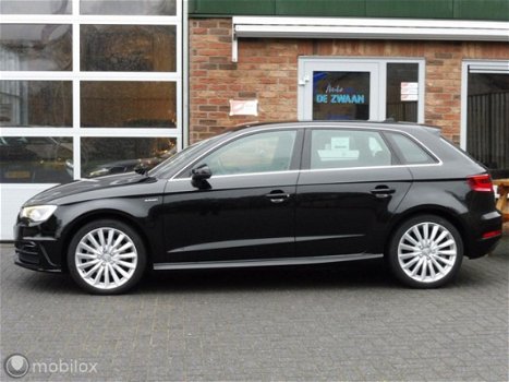 Audi A3 Sportback - 1.4 e-tron PHEV S-LINE BINNEN/BUITEN - 1