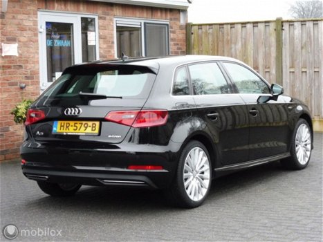 Audi A3 Sportback - 1.4 e-tron PHEV S-LINE BINNEN/BUITEN - 1