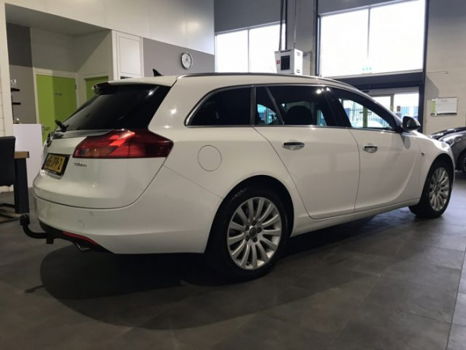 Opel Insignia Sports Tourer - 1.6 T 180 PK Executive Airco ECC | Navigatie | Trekhaak | Leer | Elekt - 1