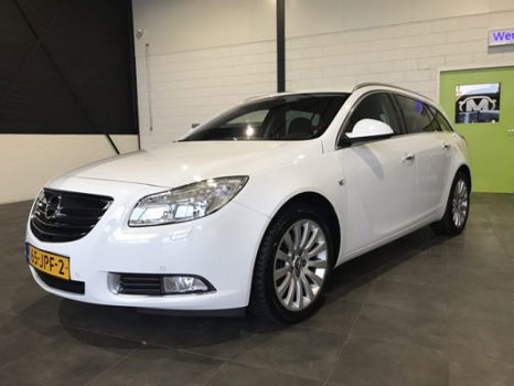 Opel Insignia Sports Tourer - 1.6 T 180 PK Executive Airco ECC | Navigatie | Trekhaak | Leer | Elekt - 1