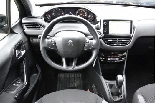 Peugeot 208 - 1.2 VTi Envy 5D Clima/NAP/Cruise/Navi - 1