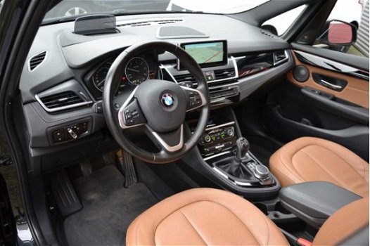 BMW 2-serie Gran Tourer - 216d Executive Luxury Line Clima/NAP/Navi/Leer/Panodak/HK - 1