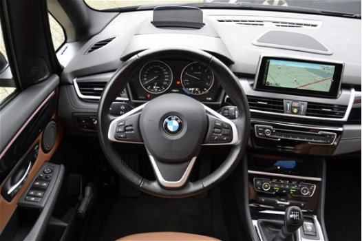 BMW 2-serie Gran Tourer - 216d Executive Luxury Line Clima/NAP/Navi/Leer/Panodak/HK - 1