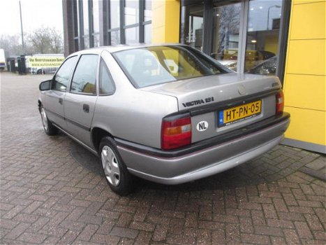 Opel Vectra - 1.8i GL / 1e EIGENAAR / CENTRALE VERGRENDELING / STUURBEKRACHTIGING - 1