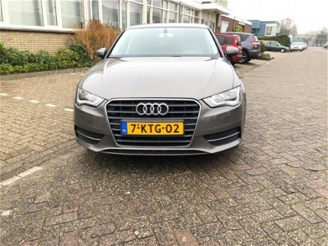 Audi A3 Sportback - 1.4 TFSI Attraction Pro Line - 1