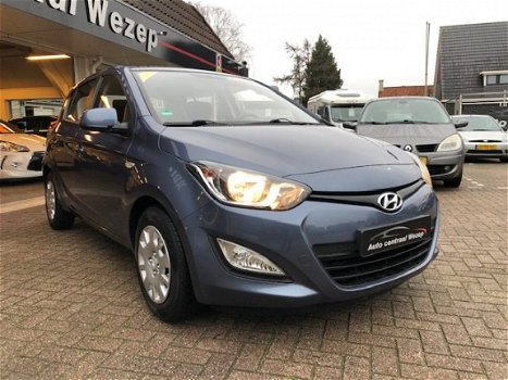 Hyundai i20 - 1.2i Business Edition Airco / Multif.sw / 5 Deurs / Aux / Isofix / Usb / Star Grey-edi - 1