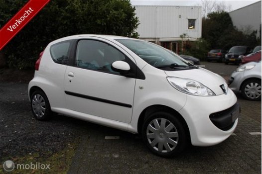 Peugeot 107 - 1.0-12V 3-Drs XS Urban Move Airco Centr.Deurvergr. Elek.Ramen Toerenteller Stuurbekr. - 1