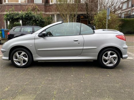 Peugeot 206 CC - 1.6-16V Automaat Leder Airco - 1