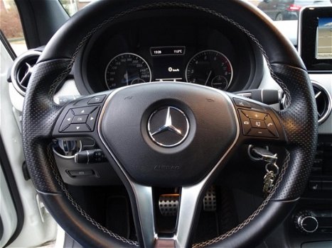 Mercedes-Benz B-klasse - 180 Ambition AIRCO NAVI AUTOMAAT - 1