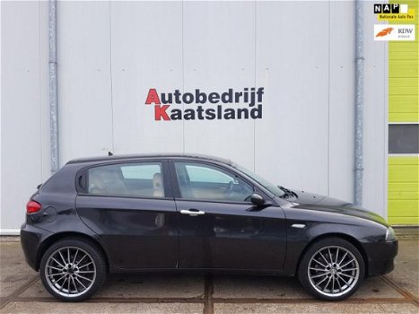 Alfa Romeo 147 - 1.9 JTD Collezione - 1