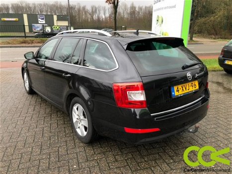 Skoda Octavia - 1.6 TDI Navi, Leer, Xenon, PDC, Keyless - 1