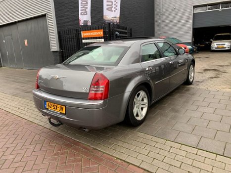 Chrysler 300C - 3.0 V6 CRD Trekhaak Schuifdak EURO 4 NAP APK - 1