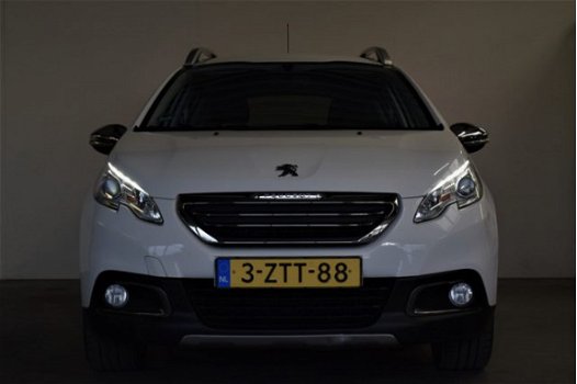 Peugeot 2008 - 1.2 AUTOMAAT PureTech Style NAVI/PDC/LMV/AIRCO/CRUISE - 1