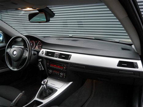 BMW 3-serie Coupé - 320i Coupé 170pk E92 Executive | Xenon | Sportstoelen | Lmv - 1