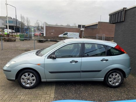 Ford Focus - 1.6-16V Futura 1ste eigenaar leer navigatie airco distributiriem 138.000km - 1