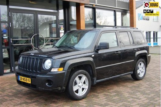 Jeep Patriot - 2.4 Sport Liberty 4x4 Autotel. Getint glas Cruise Control - 1