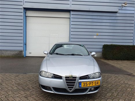 Alfa Romeo 156 Sportwagon - 1.8 T.Spark Distinctive AIRCO/CRUISE/DAKDRAGERS/ 2 X SLEUTELS - 1