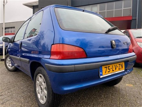 Peugeot 106 - 1.1 XT APK Centr. vergr. Elek. Ramen Blauw - 1