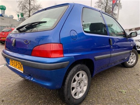 Peugeot 106 - 1.1 XT APK Centr. vergr. Elek. Ramen Blauw - 1