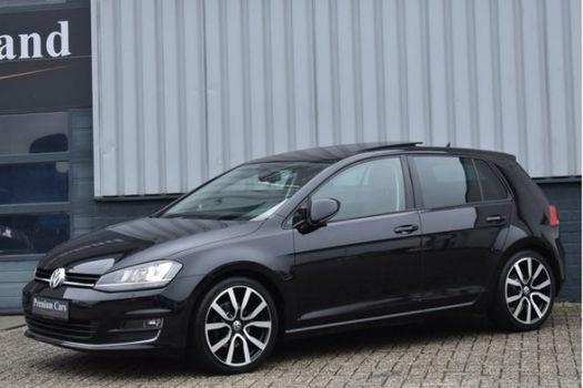 Volkswagen Golf - 1.4 TSI Highline 140 Pk Pano Leder Navi Trekhaak DCC Xenon 18 Inch - 1