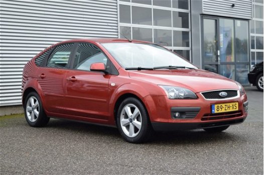 Ford Focus - 1.6-16V FUTURA 5DRS CRUISE CLIMA 101PK PDC 103DKM - 1