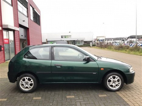 Mitsubishi Colt - 1.6 GLXi*NWE APK*ELEC RAMEN*STUURBEKR*RIJDT ALS NIEUW*LUXE UIT - 1