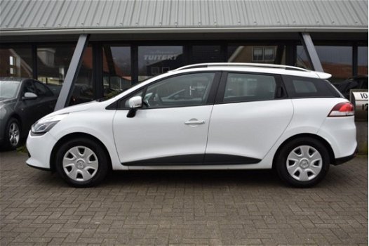 Renault Clio Estate - 1.5 dCi ECO [ TREKHAAK PARKEERSENSOREN NAVIGATIE CRUISE CONTROLE AIRCO ] - 1