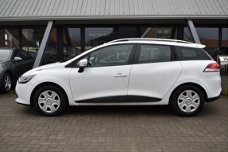 Renault Clio Estate - 1.5 dCi ECO [ TREKHAAK PARKEERSENSOREN NAVIGATIE CRUISE CONTROLE AIRCO ]