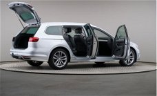 Volkswagen Passat Variant - 1.6 TDI Business edition R, Navigatie, Trekhaak