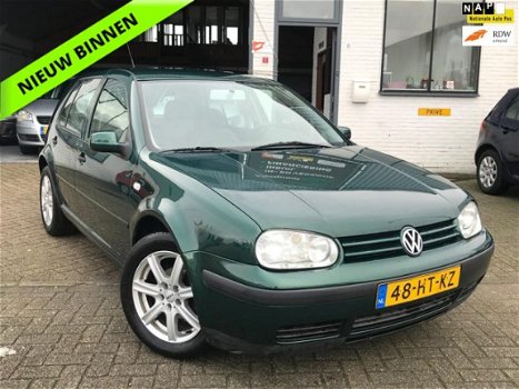 Volkswagen Golf - 1.6 Master Edition AUT/ Cruise/ 5Dr/ NAP - 1