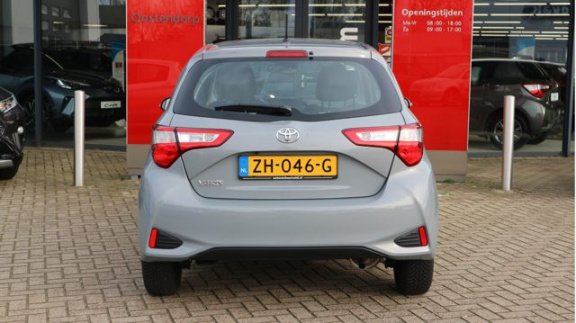 Toyota Yaris - 1.0 VVT-i Active | Navigatie | Bluetooth | Achteruitrijcamera | - 1