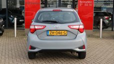 Toyota Yaris - 1.0 VVT-i Active | Navigatie | Bluetooth | Achteruitrijcamera |